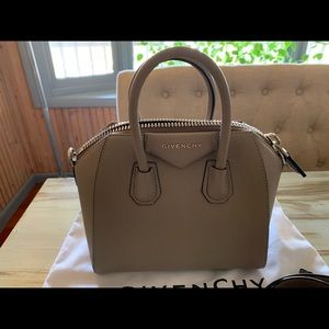 Givenchy Antigona Mini (Taupe)